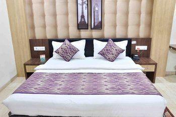 Oyo Rooms Navlakha Bus Stand Indore Exterior photo