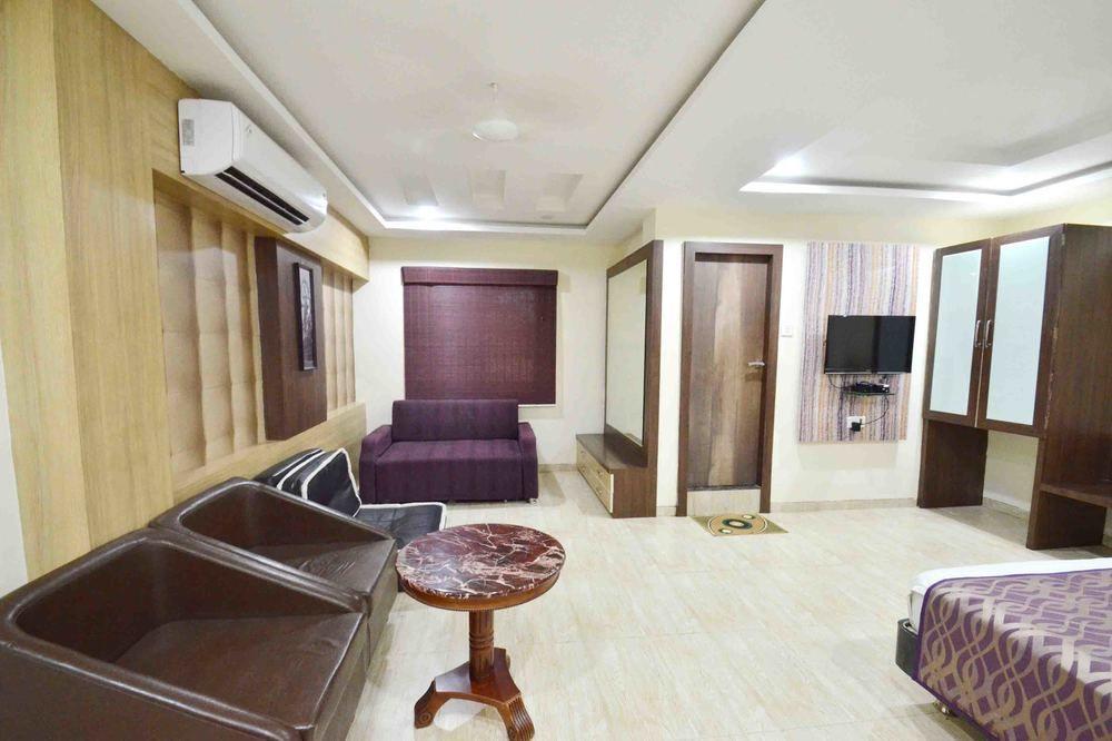 Oyo Rooms Navlakha Bus Stand Indore Exterior photo