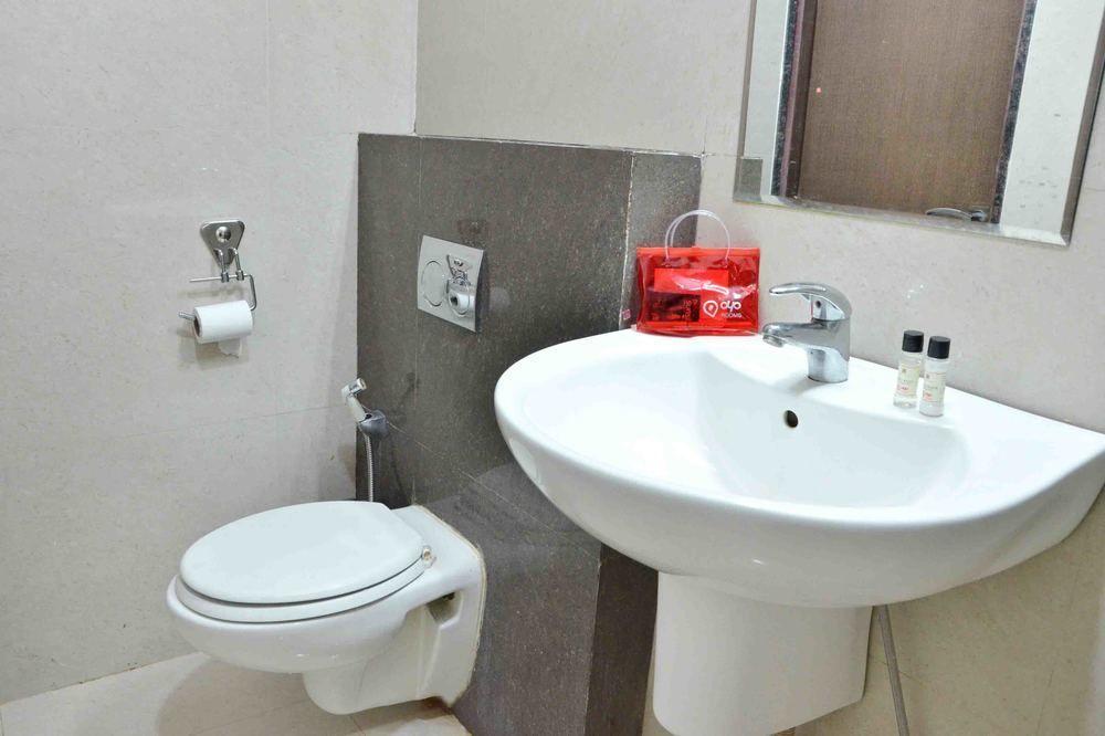 Oyo Rooms Navlakha Bus Stand Indore Exterior photo