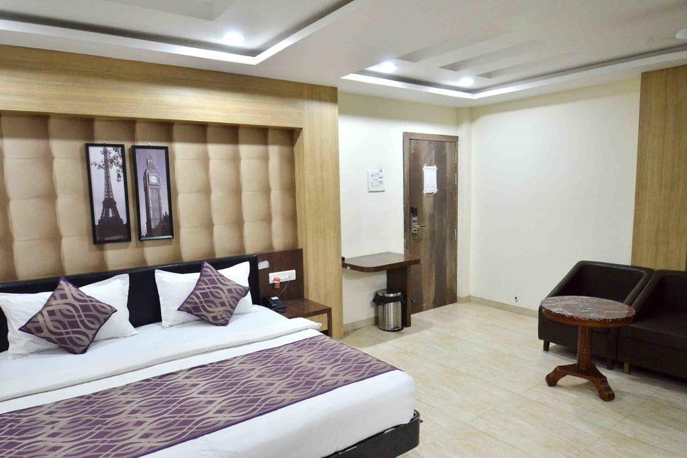 Oyo Rooms Navlakha Bus Stand Indore Exterior photo